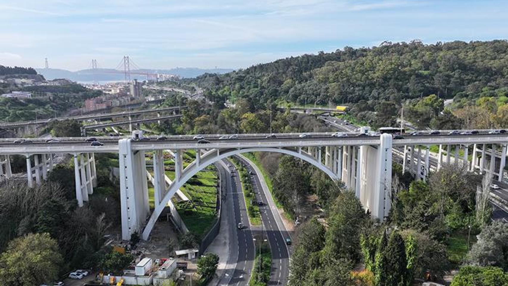 El Viaducto Duarte Pacheco, en Lisboa.