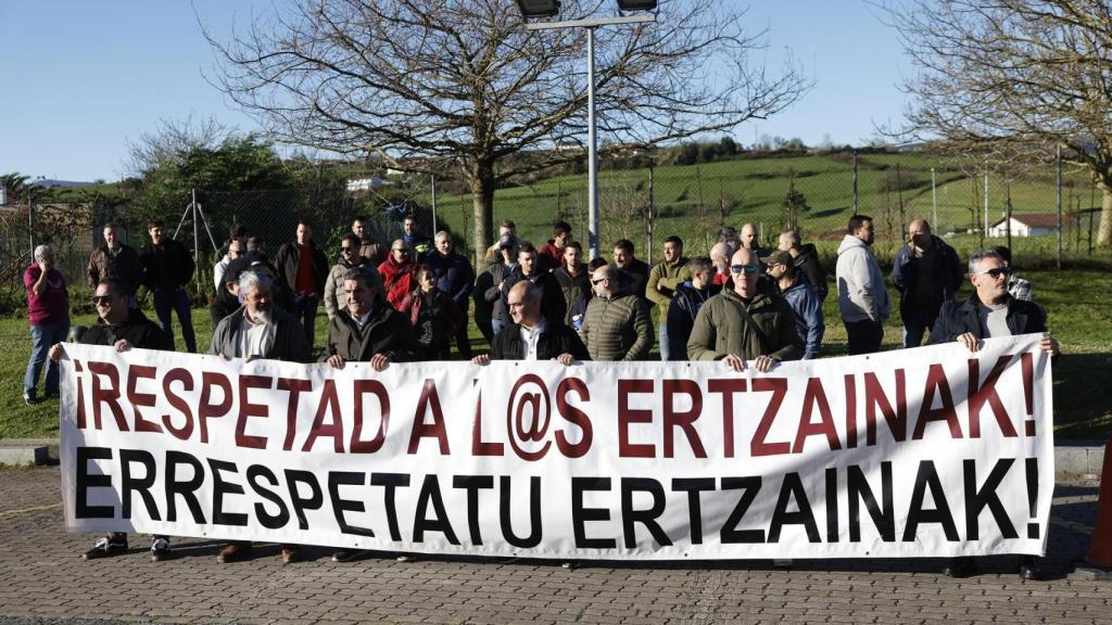 Protesta de Euspel contra el preacuerdo de Seguridad con los sindicatos / MIGUEL TOÑA - EFE