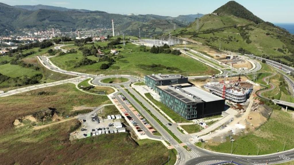 Vista aérea del campus de Abanto Zierbena