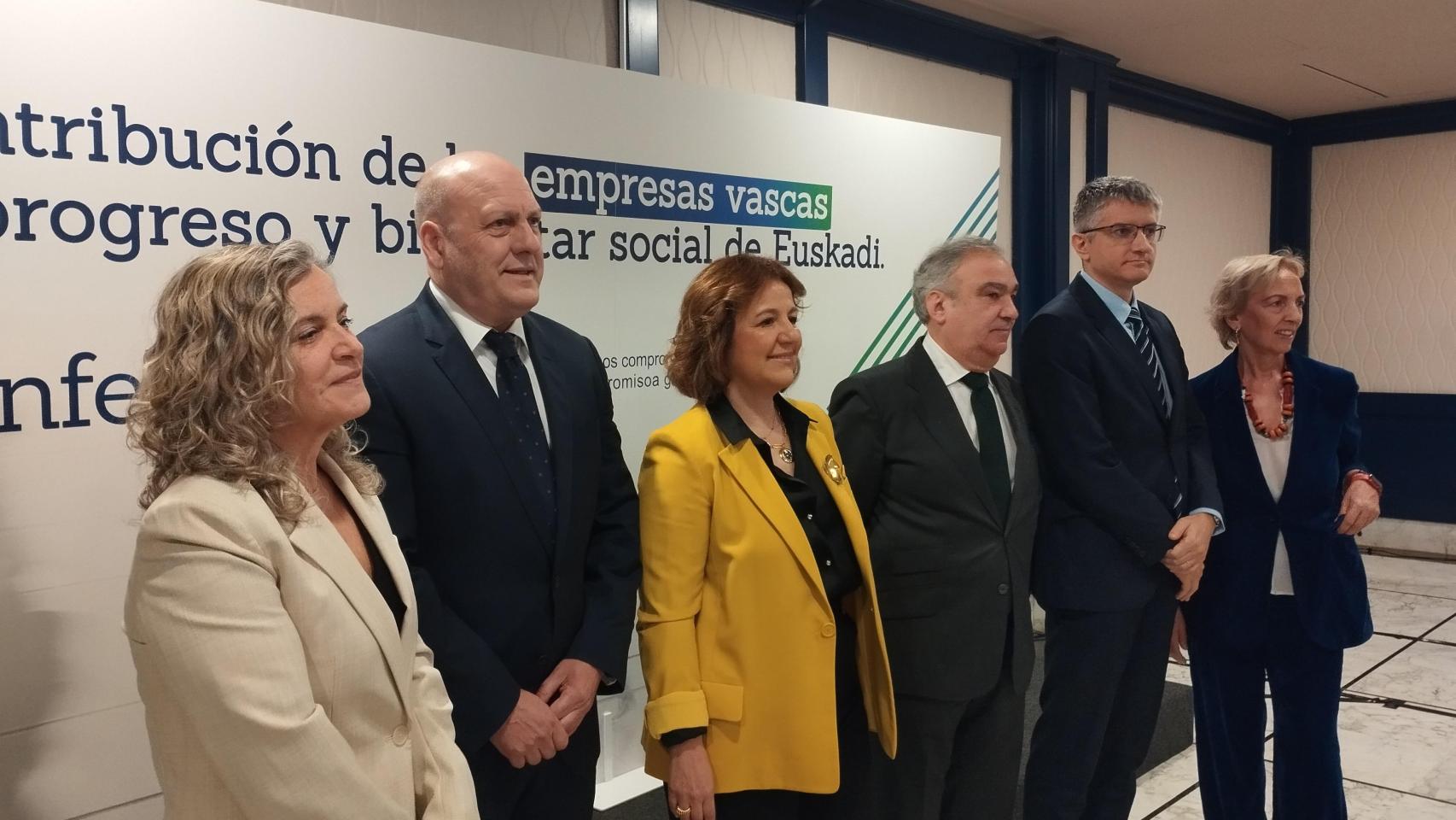 Responsables de Confebask, con la presidenta Tamara Yagüe y el director general Eduardo Arechaga / EP
