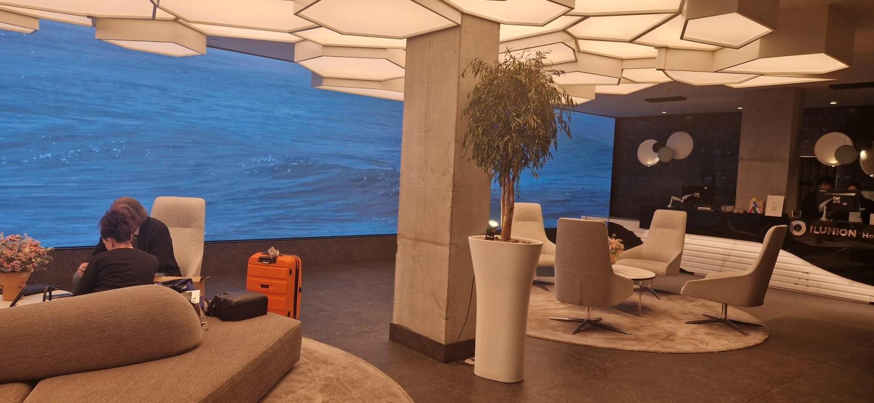 Hotel / A. VIRI