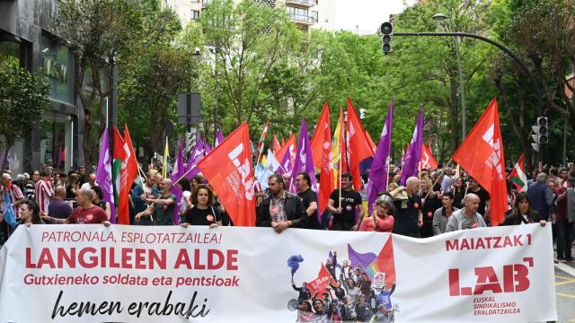 LAB y ELA piden la implicación del Gobierno vasco para conseguir un SMI vasco