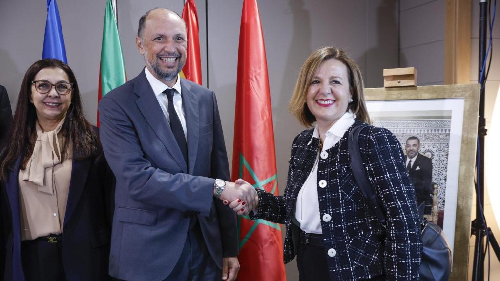 El ministro marroquí de Inversiones, Mohcine Jazouli, y la presidenta de CONFEBASK, Tamara Yagüe, durante el encuentro empresarial celebraron en Bilbao en 2024.