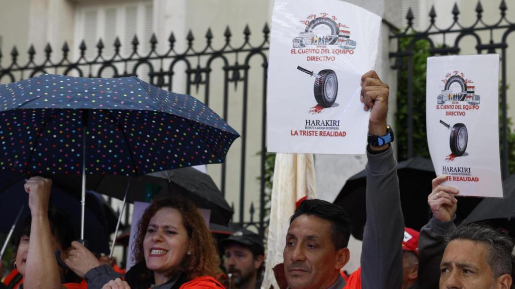 Trabajadores de la planta de Bridgestone en Basauri (Bizkaia) afrontan este lunes su novena jornada