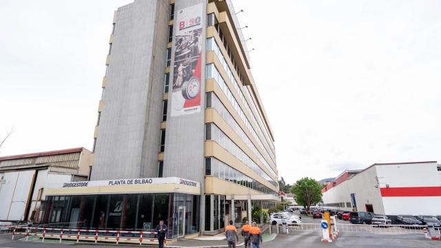 La plantilla de Bridgestone mantiene tres días de huelga y lleva el ERE al Congreso