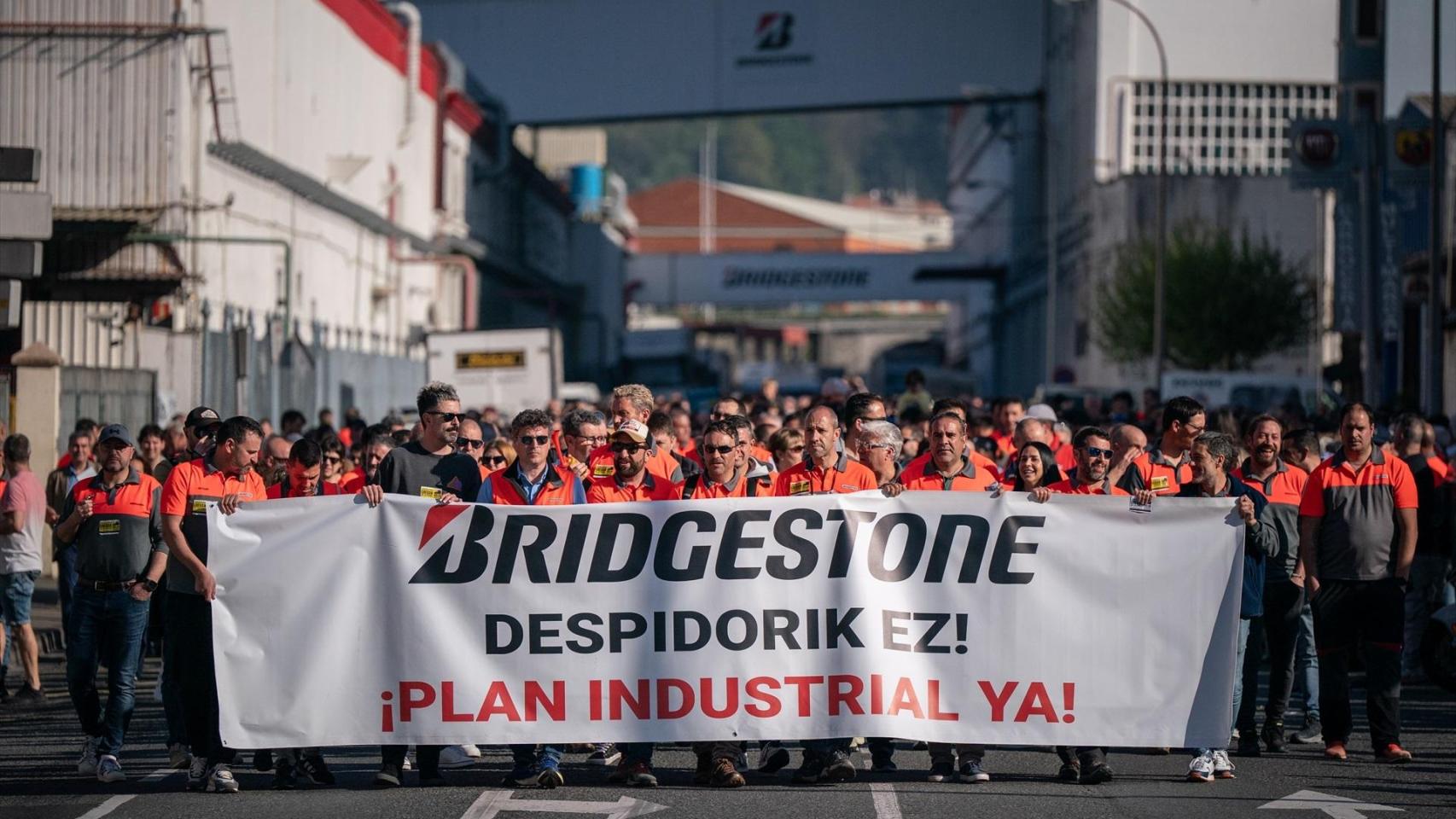 La plantilla de Bridgestone decide su futuro ante el ERE que incluye ...