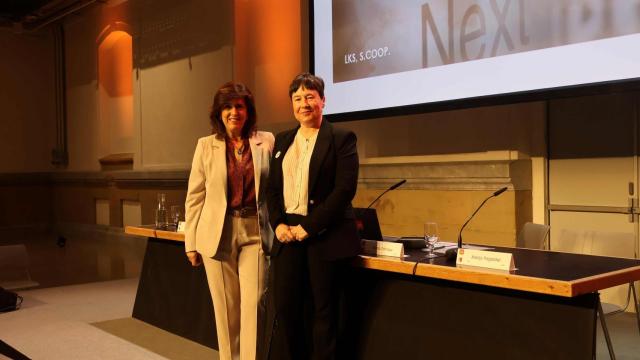 Elena Zárraga, directora general de LKS Next, junto a Nerea Alberdi, presidenta de LKS Next.