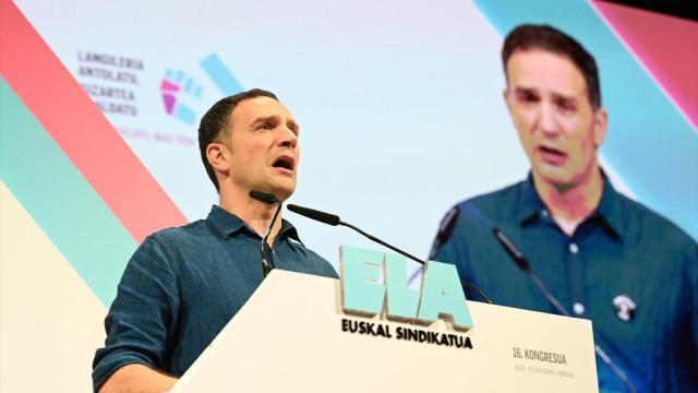El secretario general de ELA, Mitxel Lakuntza, da un discurso en la segunda jornada del 16º Congreso de ELA