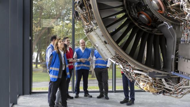 Visita del consejero Mikel Jauregi a ITP Aero / Irekia