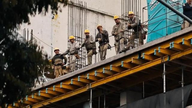CCOO firma el preacuerdo del convenio de la construcción en Gipuzkoa que incluye una subida salarial del 3,7%