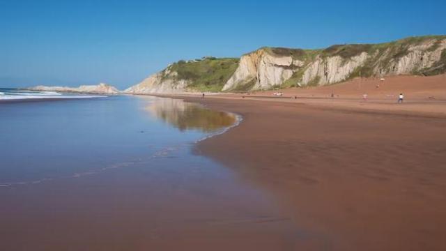El pueblo con la mejor playa de Euskadi.