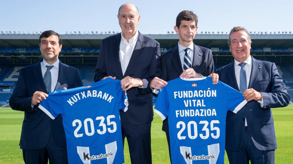 Kutxabank será patrocinador del Deportivo Alavés durante la próxima década