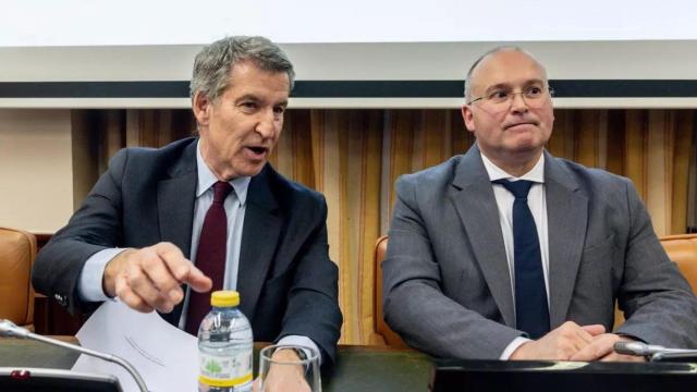El líder del PP, Alberto Núñez Feijóo, y el portavoz del PP en el Congreso, Miguel Tellado