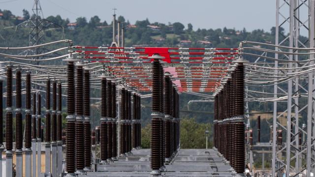 Subestación eléctrica de Gatika desde la que parte la conexión submarina que unirá la península con Francia / Iñaki Berasaluce Europa Press