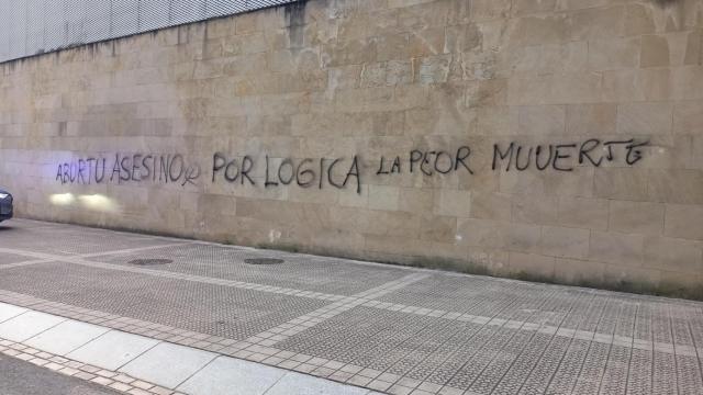 Una pintada que desea la muerte a Juan Mari Aburto