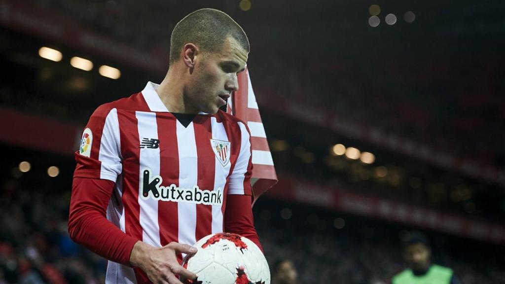 Ager Aketxe, durante su etapa como futbolista del Athletic Club.