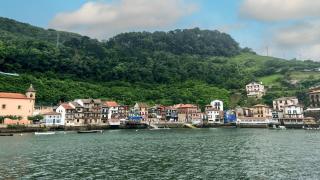 Ni Hondarribia ni Zarautz, el pueblo marinero más bonito de Euskadi y que está de moda este verano: “Muy bonito para visitar y comer”