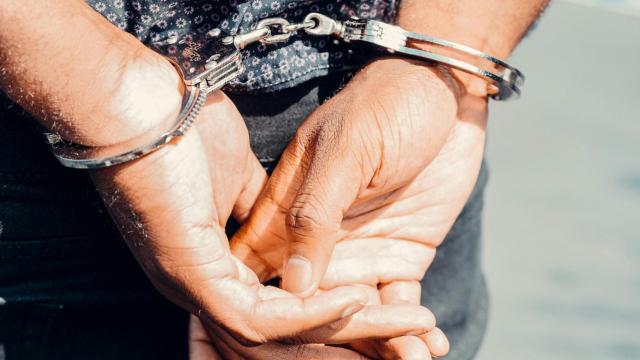 Detenido un joven de 21 años por acosar a varias chicas en las fiestas de Vitoria