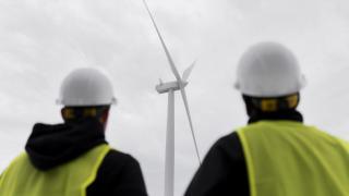 Las trabas medioambientales ahogan a la eólica en Euskadi tras el hito de Labraza