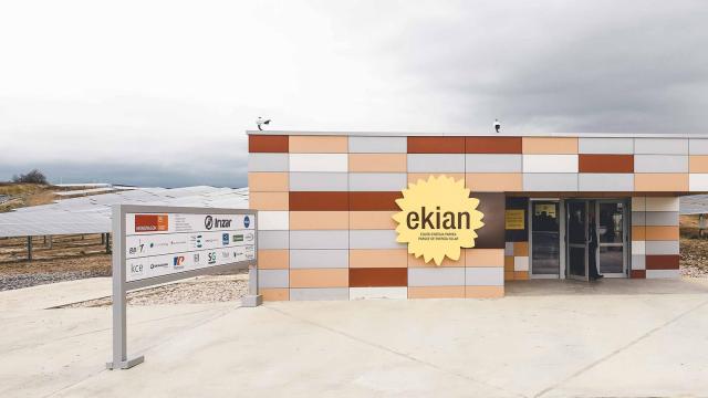 Planta fotovoltaica Ekian en la que participa Grupo Mondragon a través de Krean