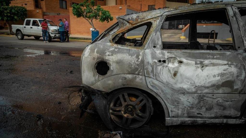 Imagen de archivo de un coche quemado