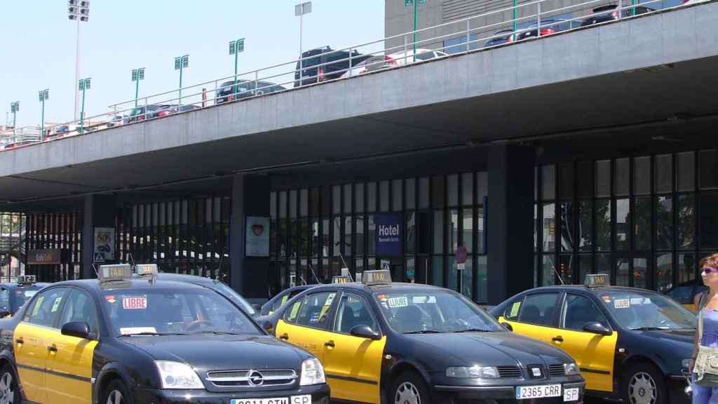 Taxis en la estación de Sants / STAC