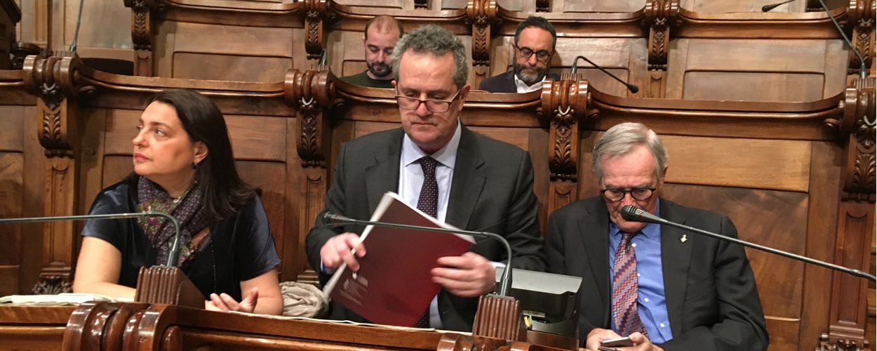 Sònia Recasens, Joaquim Forn y Xavier Trias en el Ayuntamiento de Barcelona / M.S.