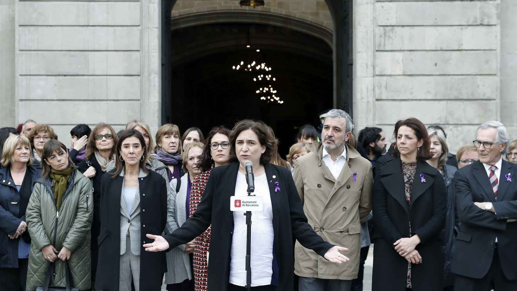 La alcaldesa de la ciudad, Ada Colau, en el acto simbólico con motivo del Día de la Mujer / EFE