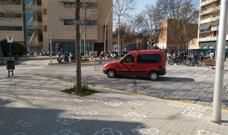 La superilla ha hecho aumentar la contaminación atmosférica en el Poblenou / P. A.