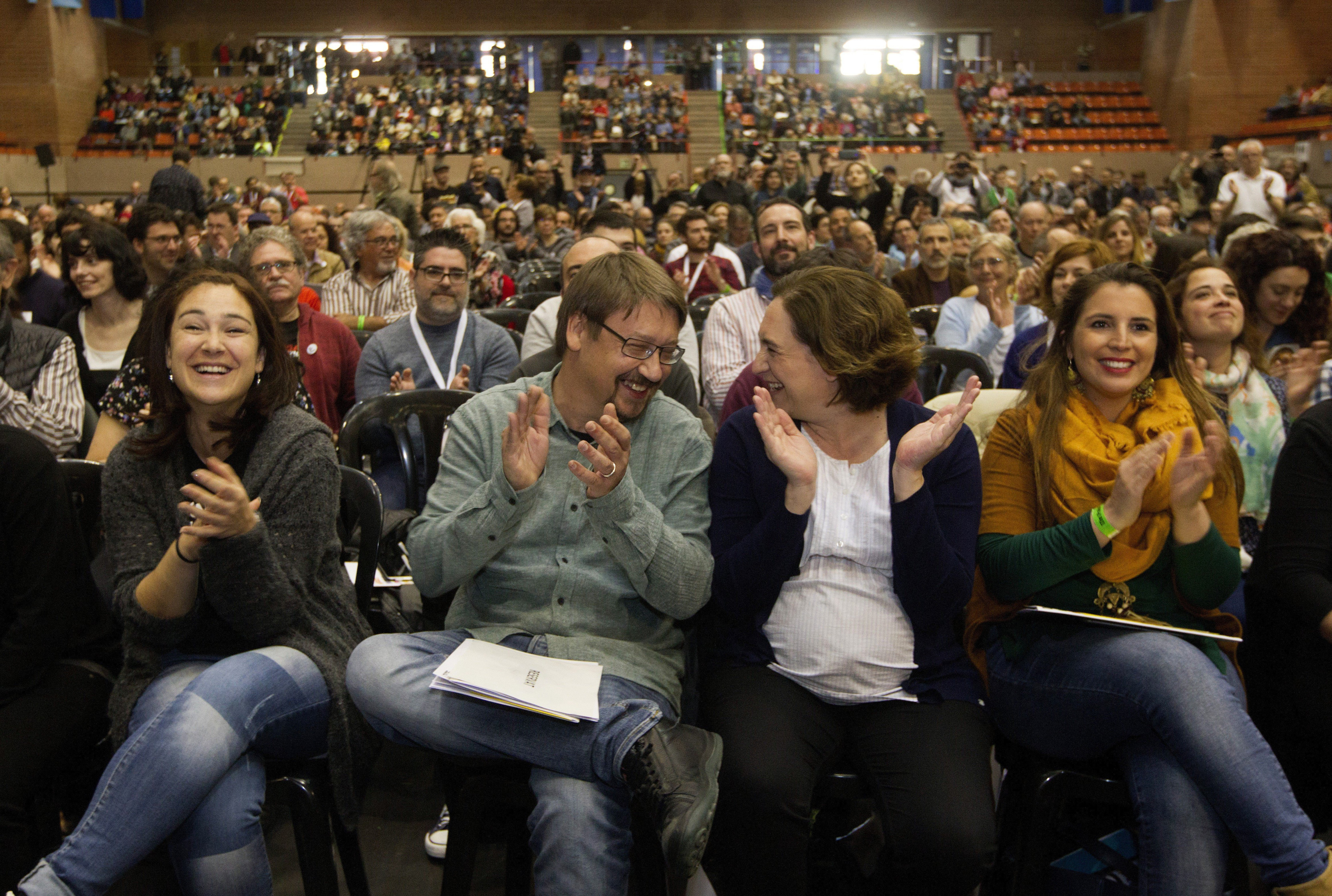 La alcaldesa de Barcelona, Ada Colau, junto al exlíder de Catalunya en Comú, Xavier Domènech / EFE