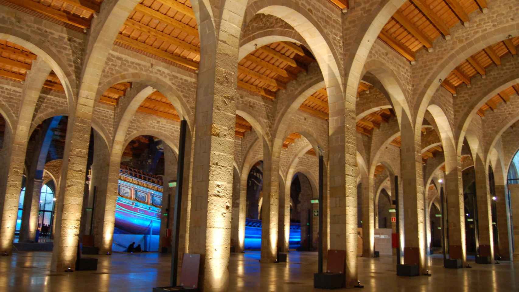 Interior del Museo Marítimo de Barcelona / MMB