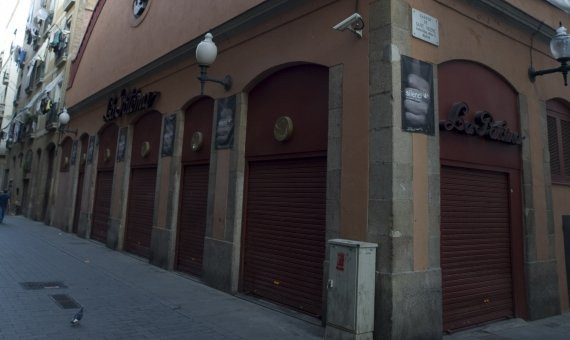 Fachada de la sala de baile La Paloma / MARIUSMM