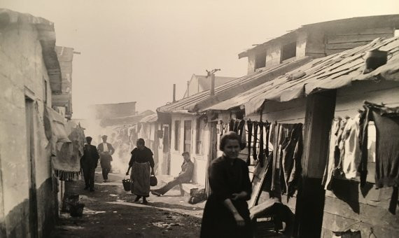 Calle del barrio de barracas de Magòria en los años 20 / Oliveras. AFCEC