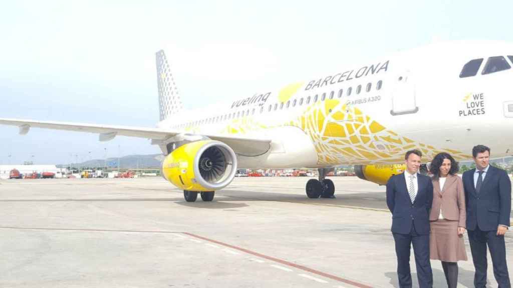 Presentación del avión A320 decorado por los 100 millones de pasajeros transportados en El Prat / Europa Press