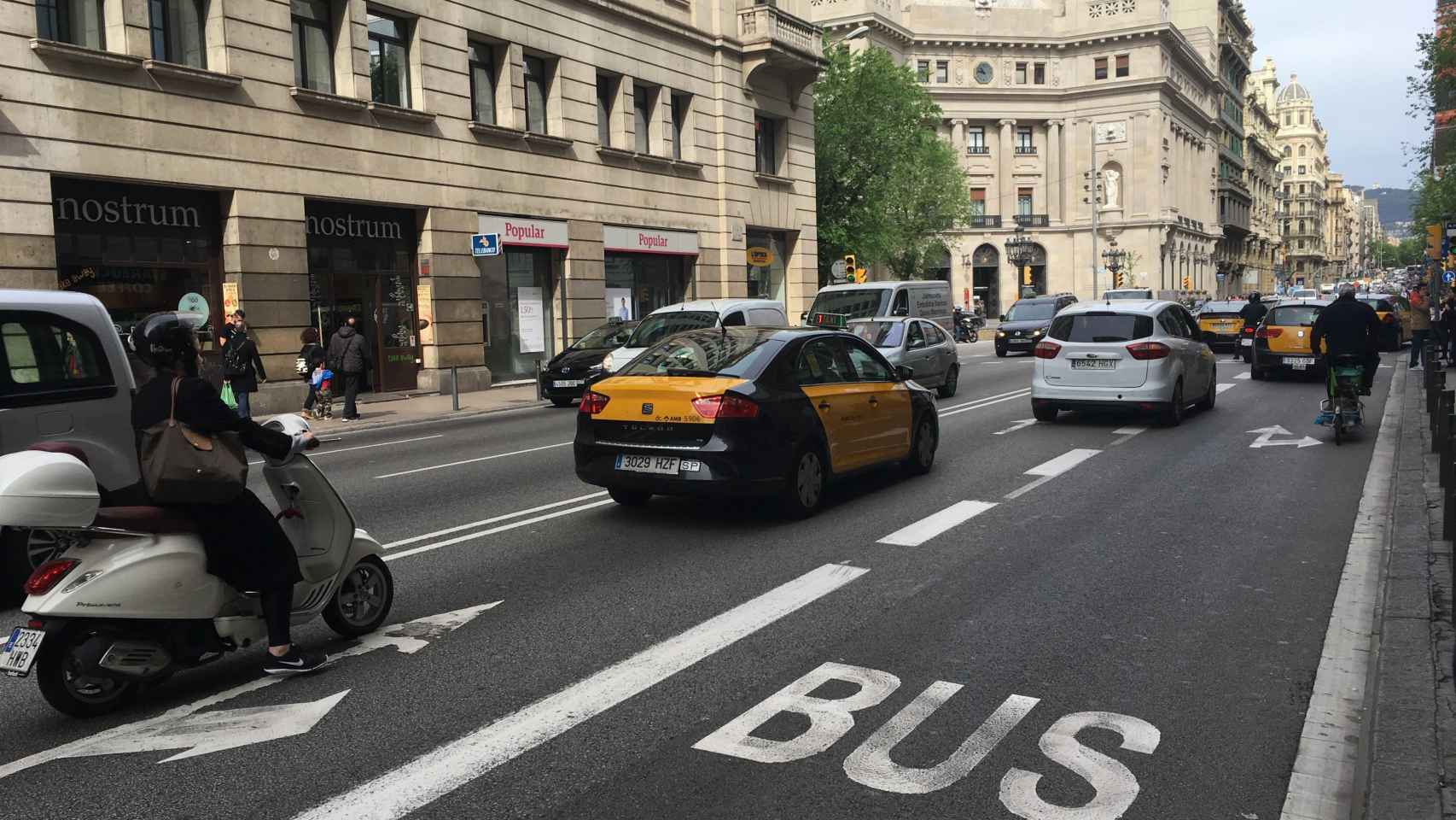 Vecinos y comerciantes piden la remodelación de Via Laietana / A.V.