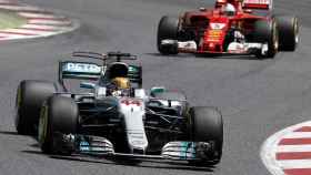 Hamilton vence a Vettel en Barcelona / EFE