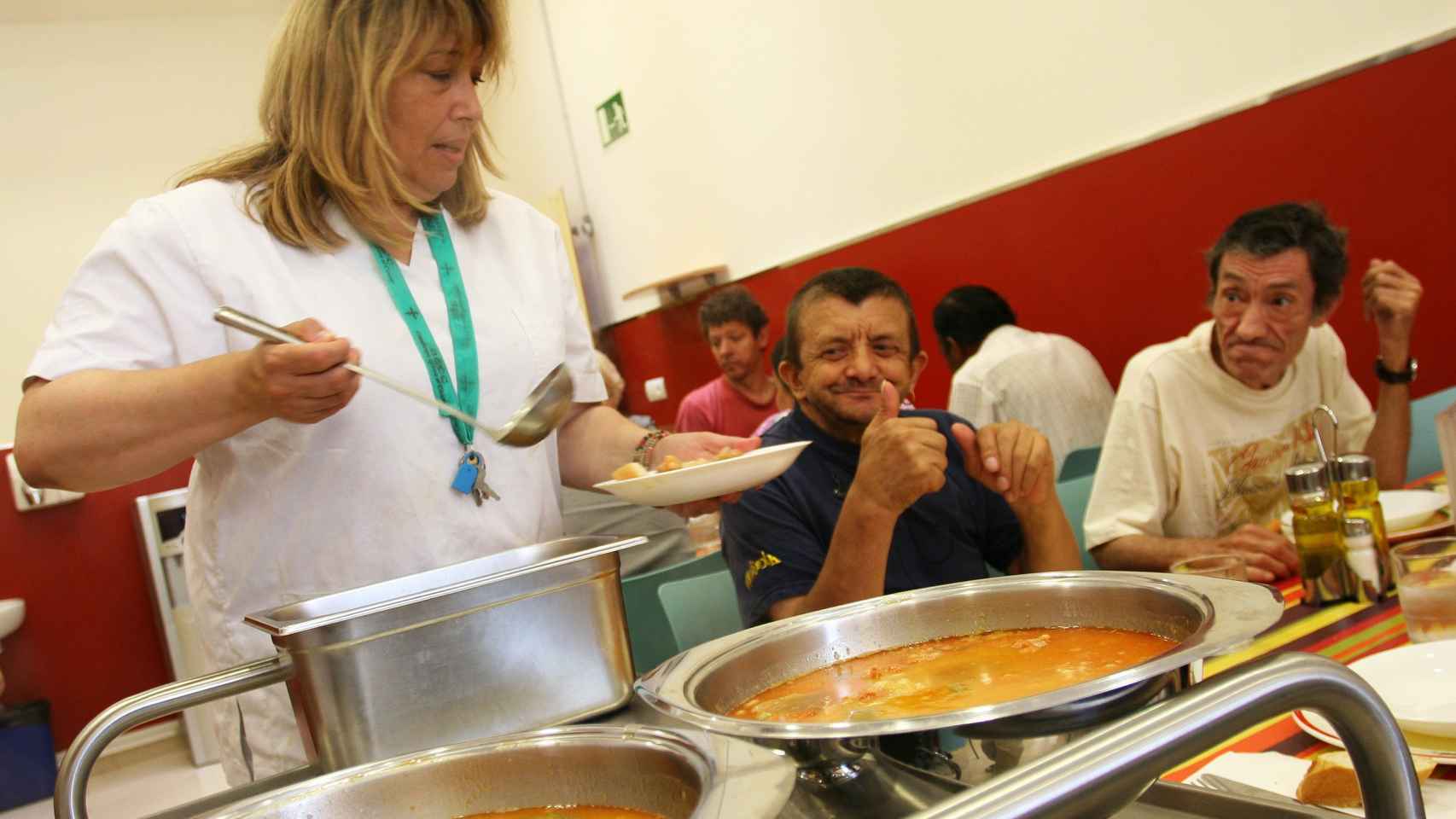 Comedor de Arrels Fundació, en el parque de las Tres Xemenies / JUAN LEMUS MERCADO - ARRELS FUNDACIÓ