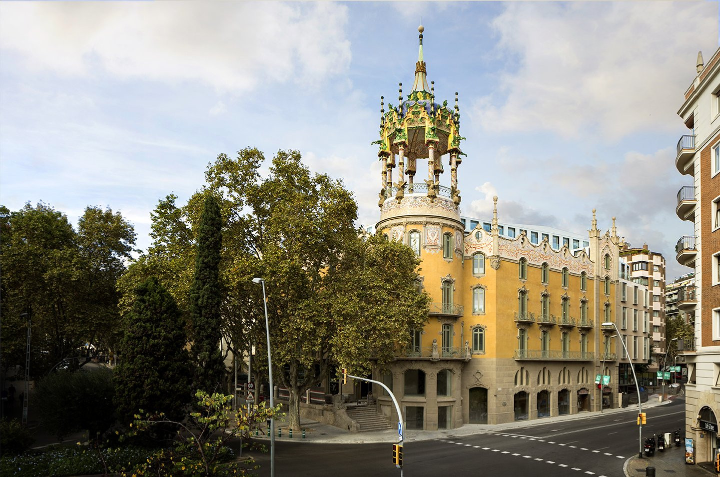 Sarrià-Sant Gervasi copa la lista de barrios de Barcelona con más renta por hogar / CBRE