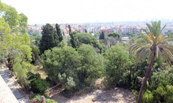 Los jardines ofrecen una vista impresionante sobre Barcelona. / CR