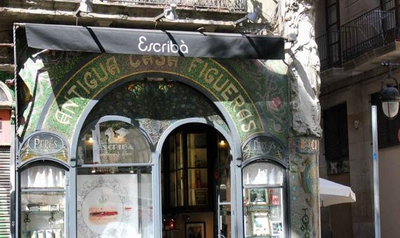 Fachada de la farmacia Escribà en las Ramblas. / CR