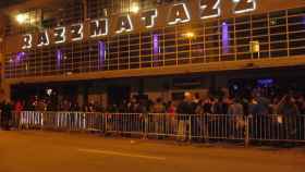 Exterior de la discoteca Razzmatazz / Gabriel Vidal