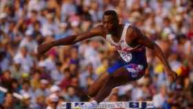 Vídeo de la carrera con la que Kevin Young consiguió el oro y el Récord Mundial en Barcelona '92