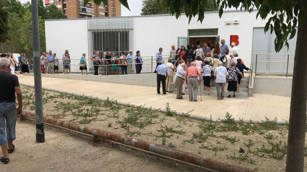 Los vecinos de Sant Genís dels Agudells abarrotaron su nuevo casal / P. A.