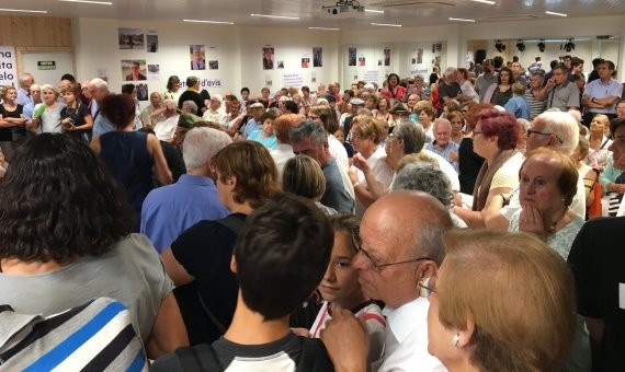 Los vecinos de Sant Genís dels Agudells abarrotaron su nuevo casal / P. A.