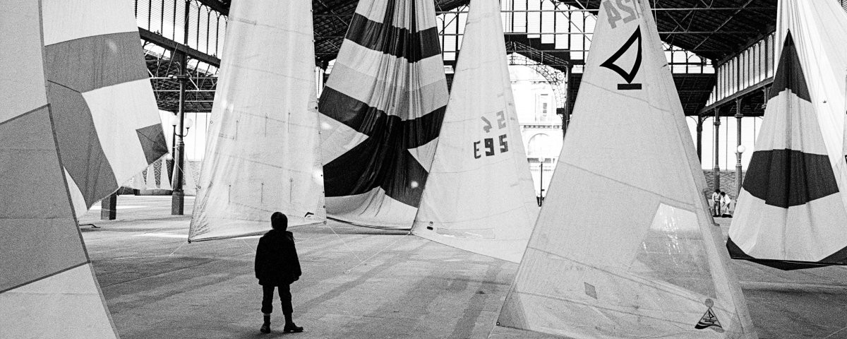 Exposición en el antiguo mercado del Born / ROBERT RAMOS