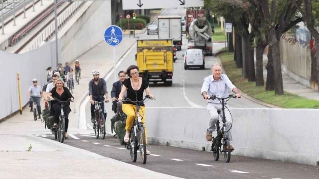 Estrenado el carril bici que une Zona Franca con el centro de Barcelona / Ajuntament de Barcelona