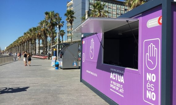 El estand está situado en el cruce de Paseo Marítimo con la calle Trelawny.