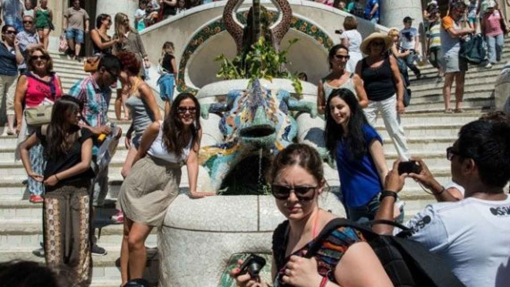 Turistas en el Park Güell de Barcelona