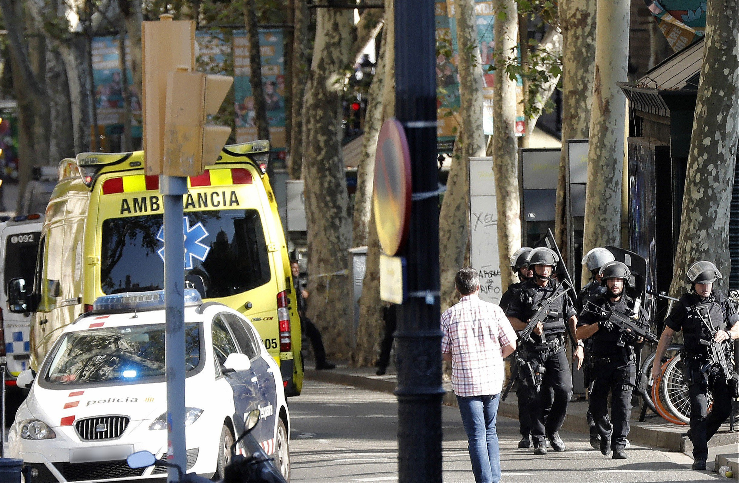 Policías en la Rambla de Barcelona, este jueves / EFE