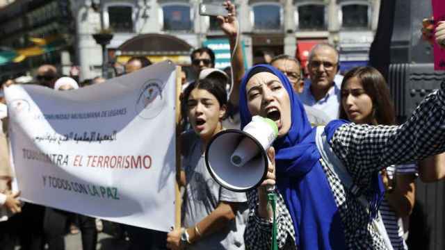 Concentración en la Puerta del Sol de Madrid este domingo / EFE